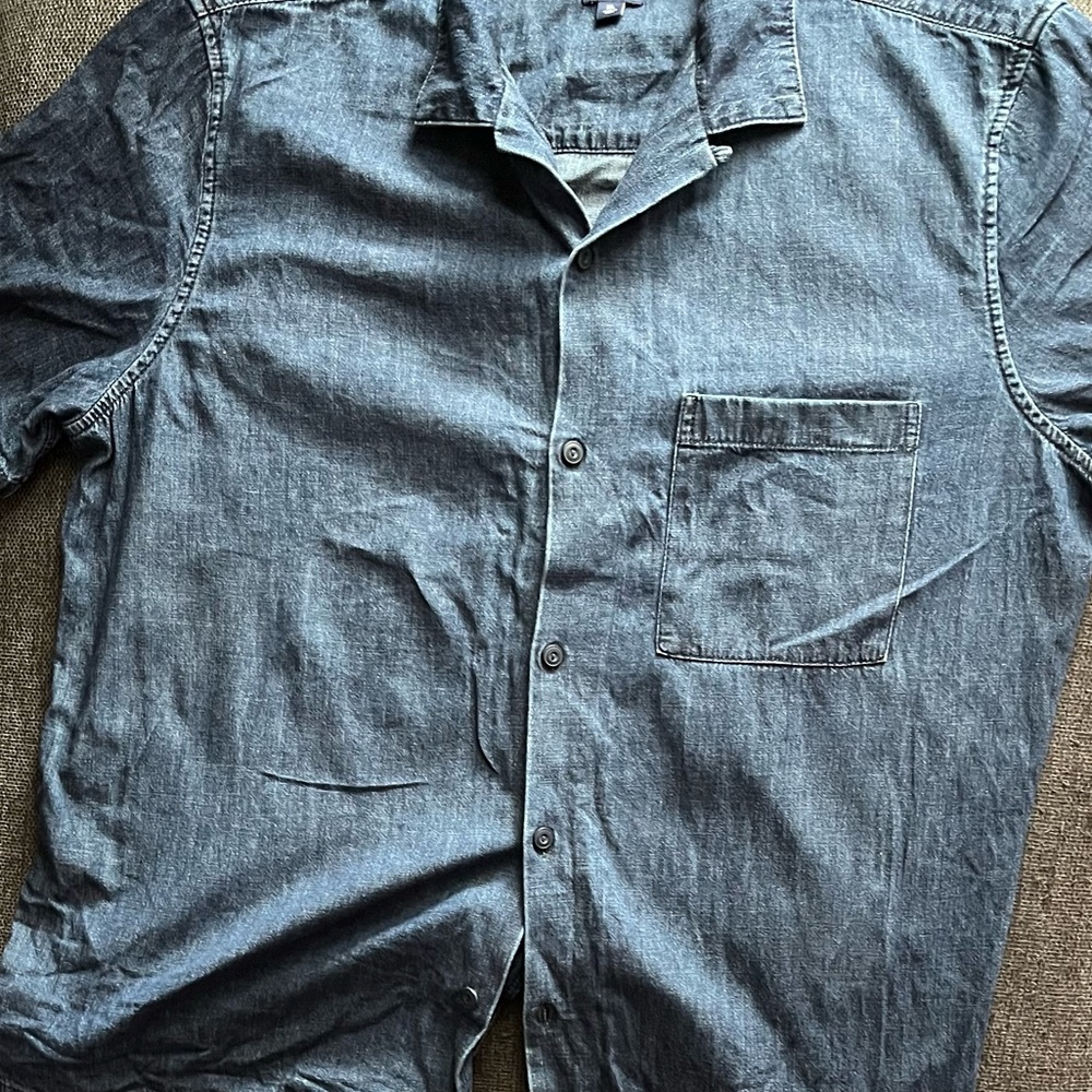 GAP Denim Short Sleeve Shirt – Vintage Casual and Timeless XL